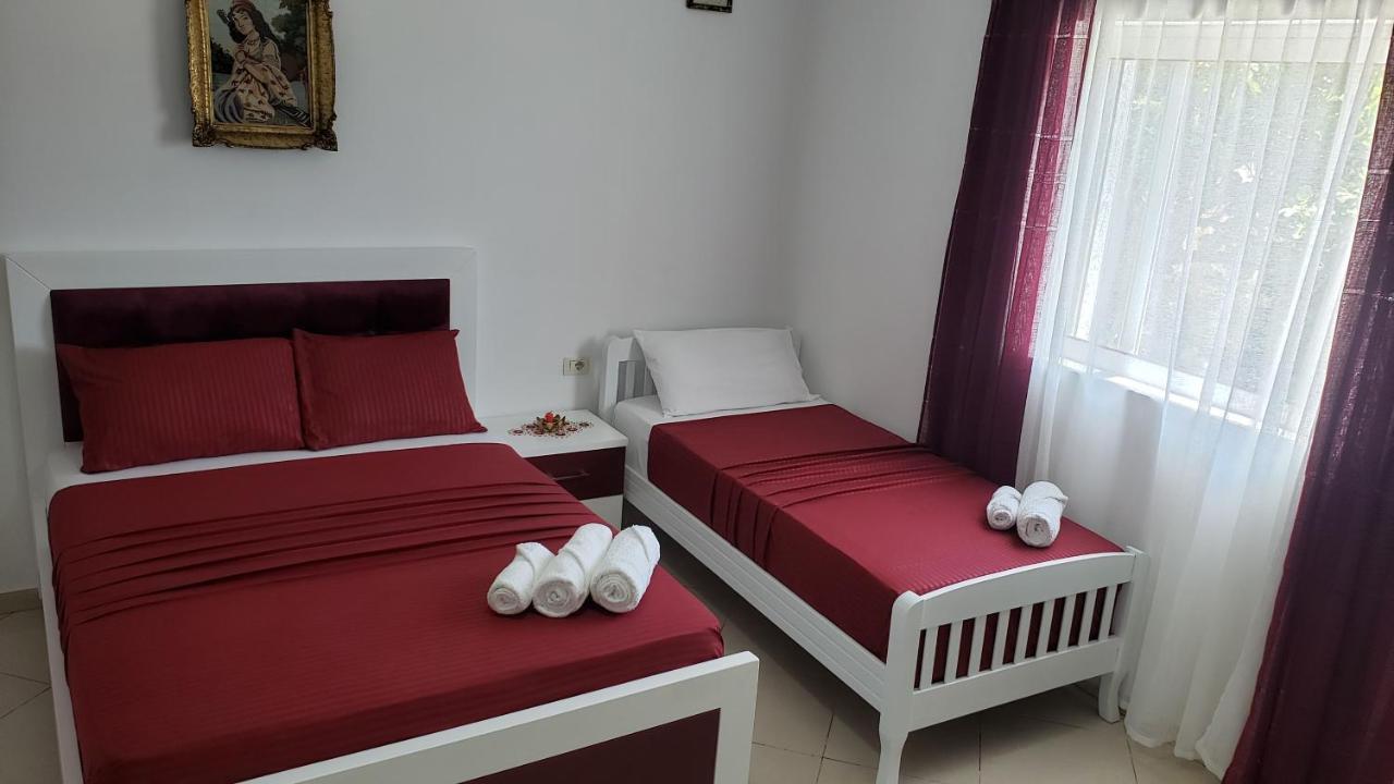 Guesthouse Shehu Ksamil Buitenkant foto