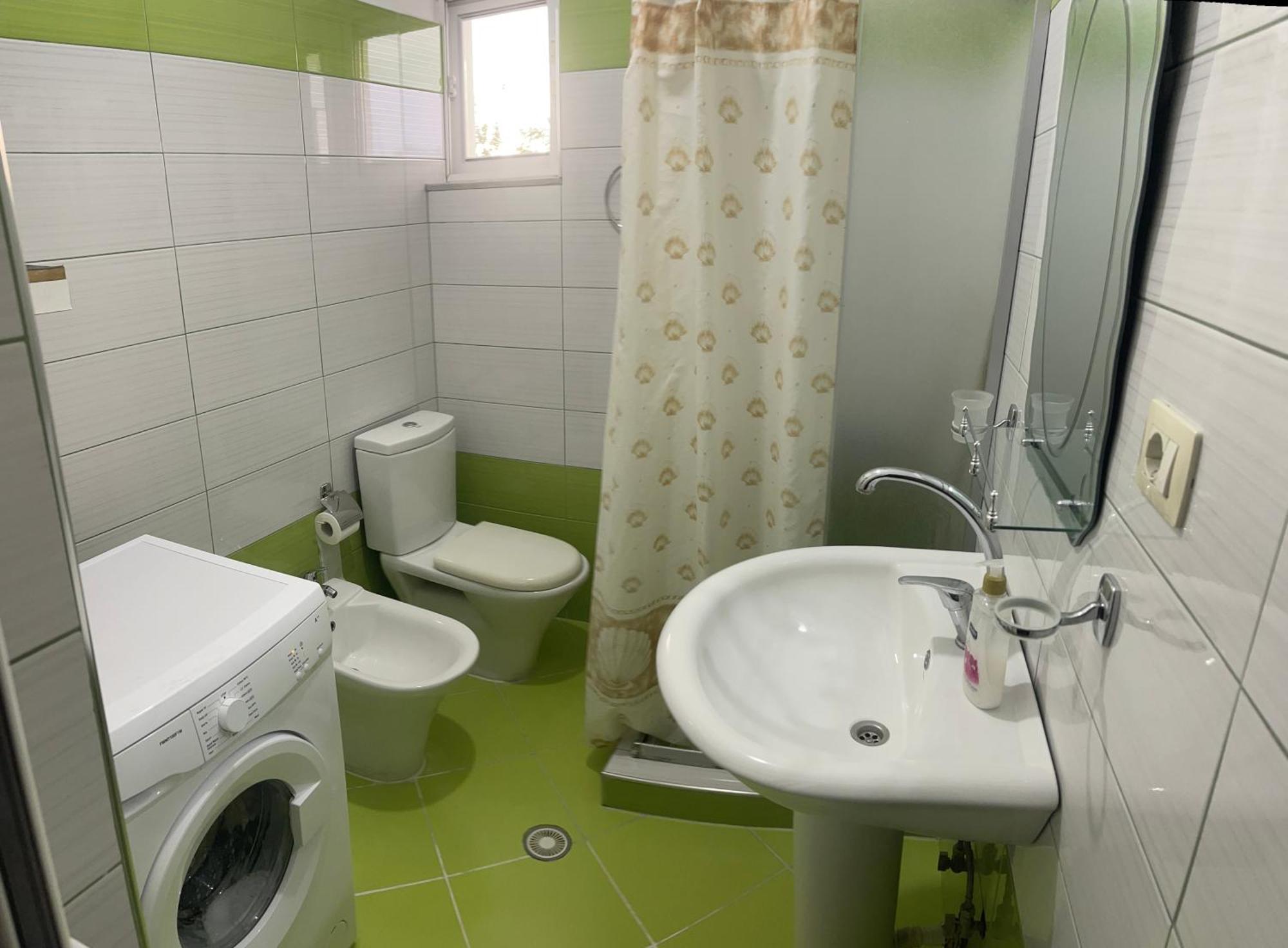 Guesthouse Shehu Ksamil Buitenkant foto