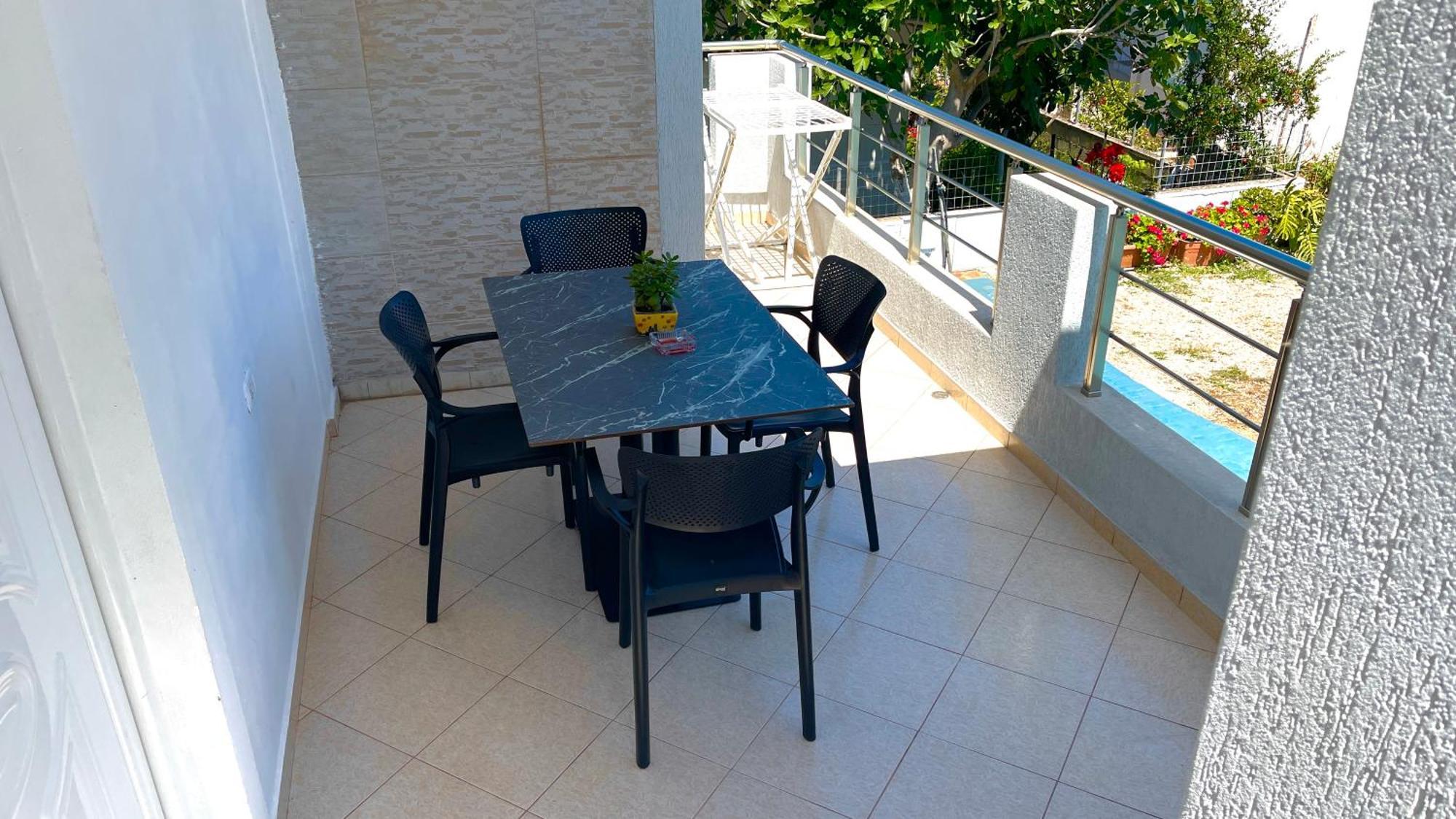 Guesthouse Shehu Ksamil Buitenkant foto