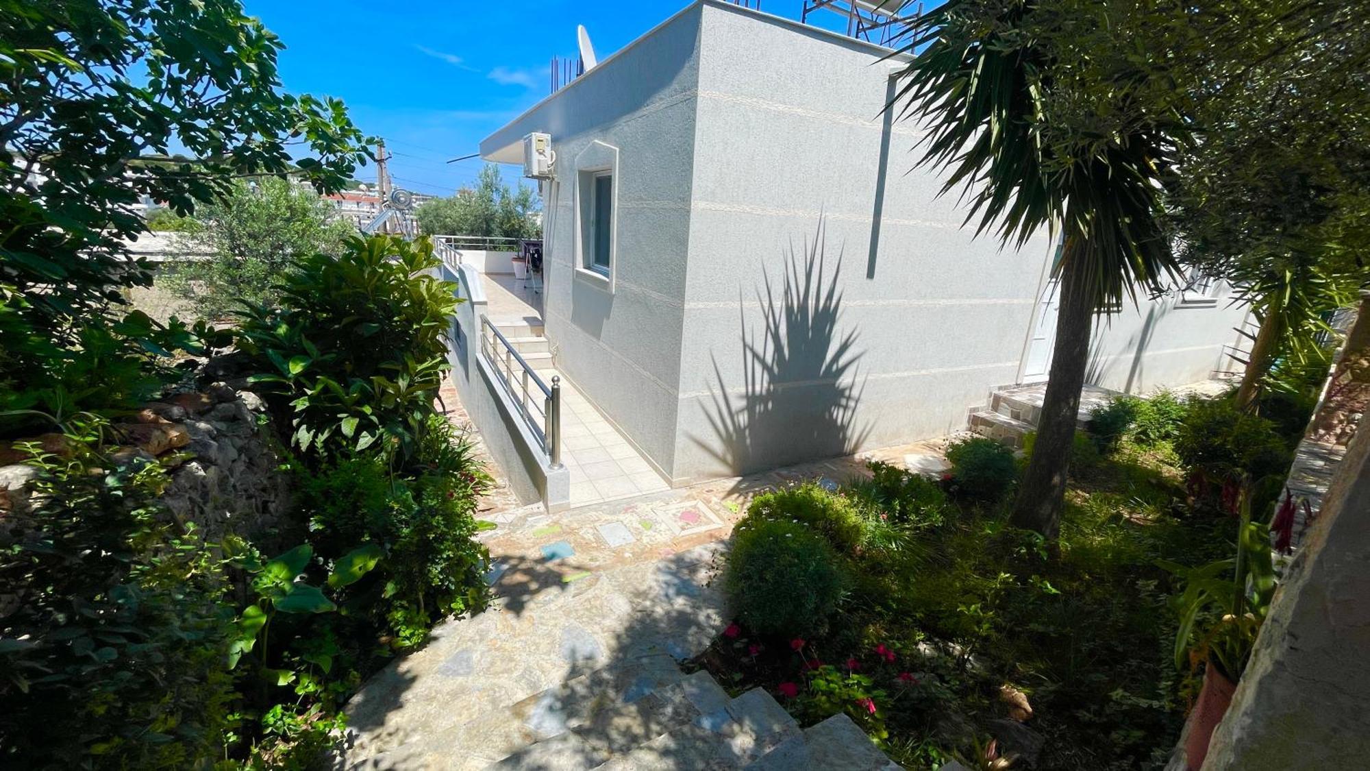 Guesthouse Shehu Ksamil Buitenkant foto